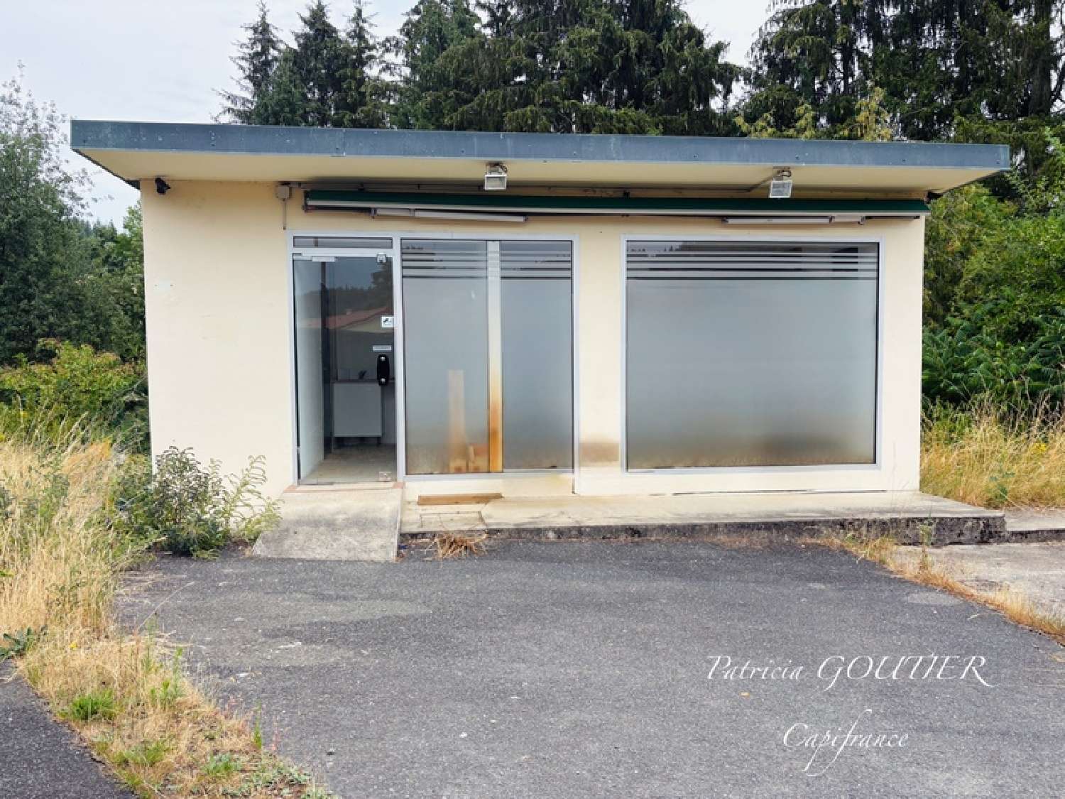 for sale office Saint-Julien-la-Vêtre Loire 6