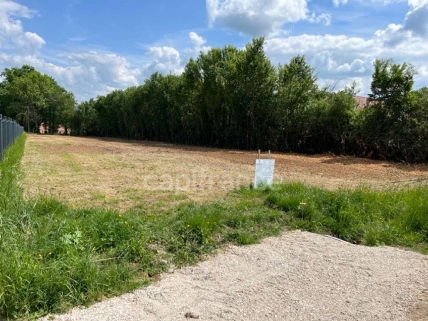 te koop terrein Escamps Yonne 2