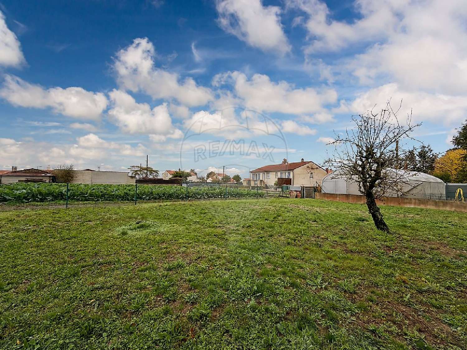 à vendre terrain Saint-Laurent-des-Autels Maine-et-Loire 3