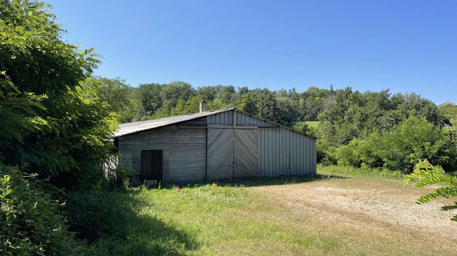  te koop terrein Thiers Puy-de-Dôme 2