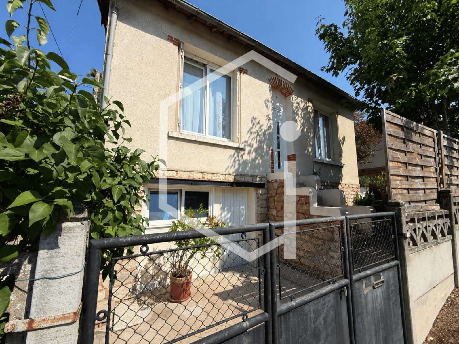 à vendre villa Cosne-Cours-sur-Loire Nièvre 1