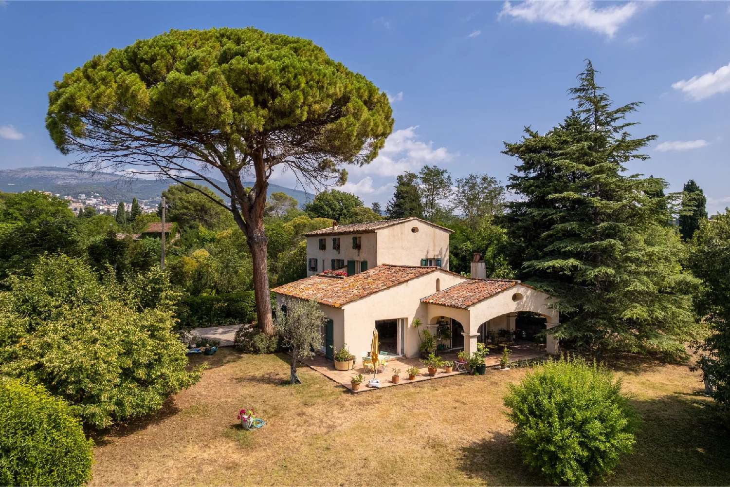  à vendre villa Grasse Alpes-Maritimes 2