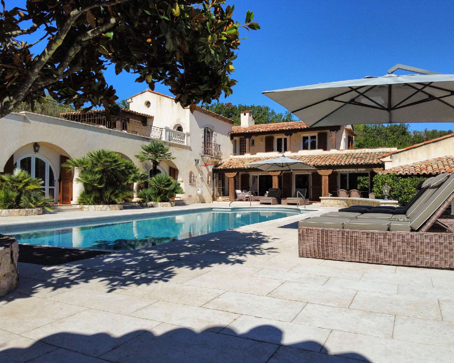 à vendre villa La Colle-sur-Loup Alpes-Maritimes 2
