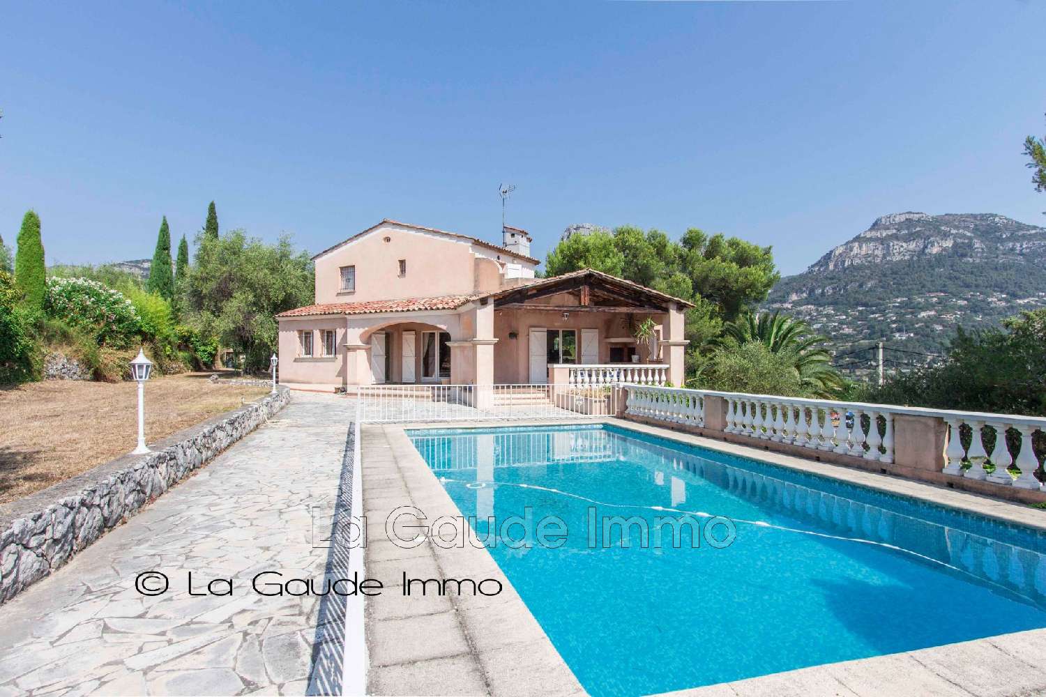 en venta villa La Gaude Alpes-Maritimes 1