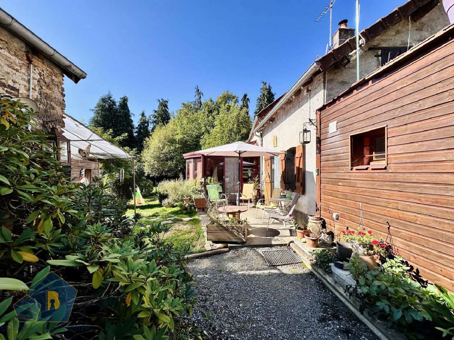 te koop villa Nouzerines Creuse 2