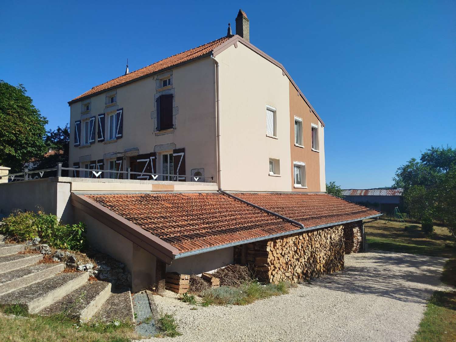 en venta casa de pueblo Chassigny Haute-Marne 3