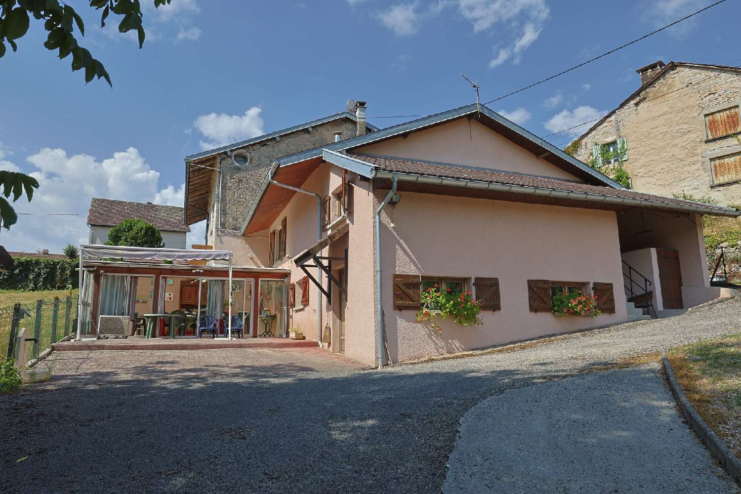 à vendre maison de village Condes Jura 2