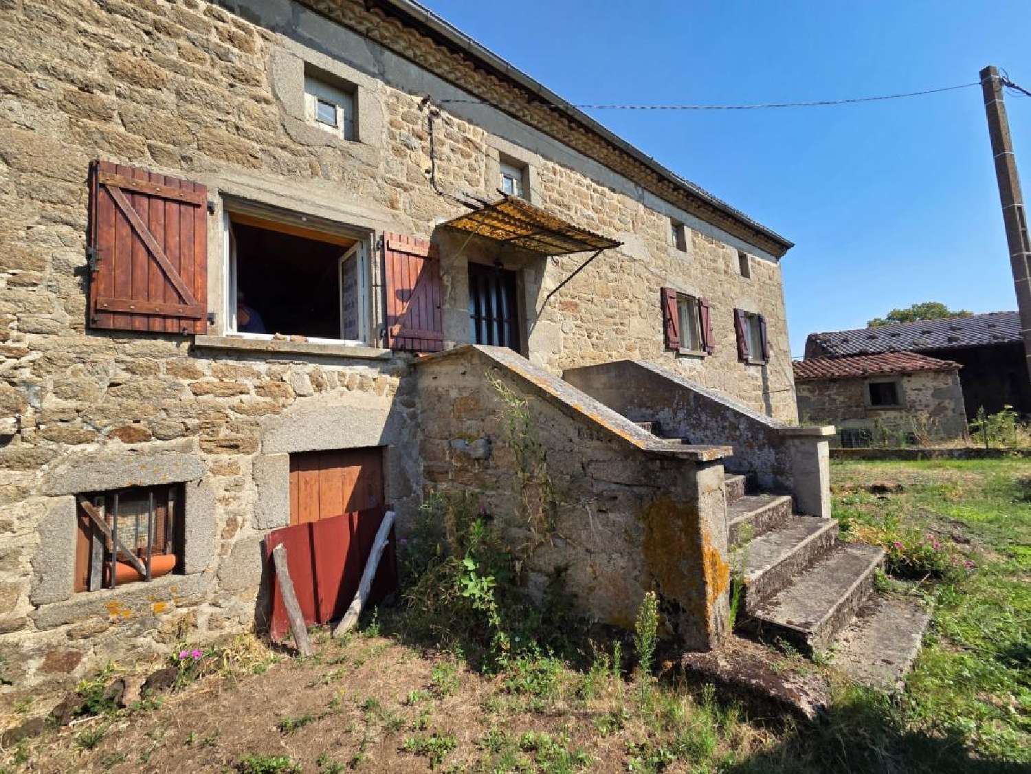 à vendre maison de village Isserteaux Puy-de-Dôme 3