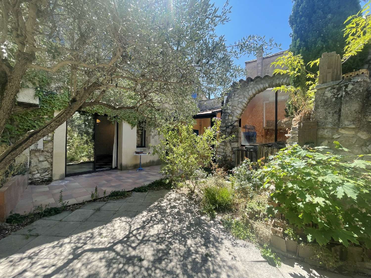 te koop dorpshuis La Garde-Adhémar Drôme 2
