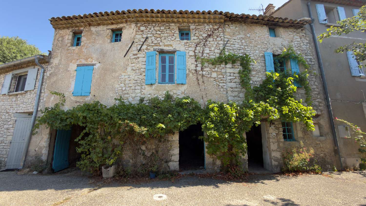 en venta casa de pueblo Saint-Trinit Vaucluse 1