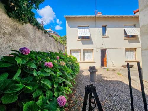 Vertaizon Puy-de-Dôme village house foto 7393731