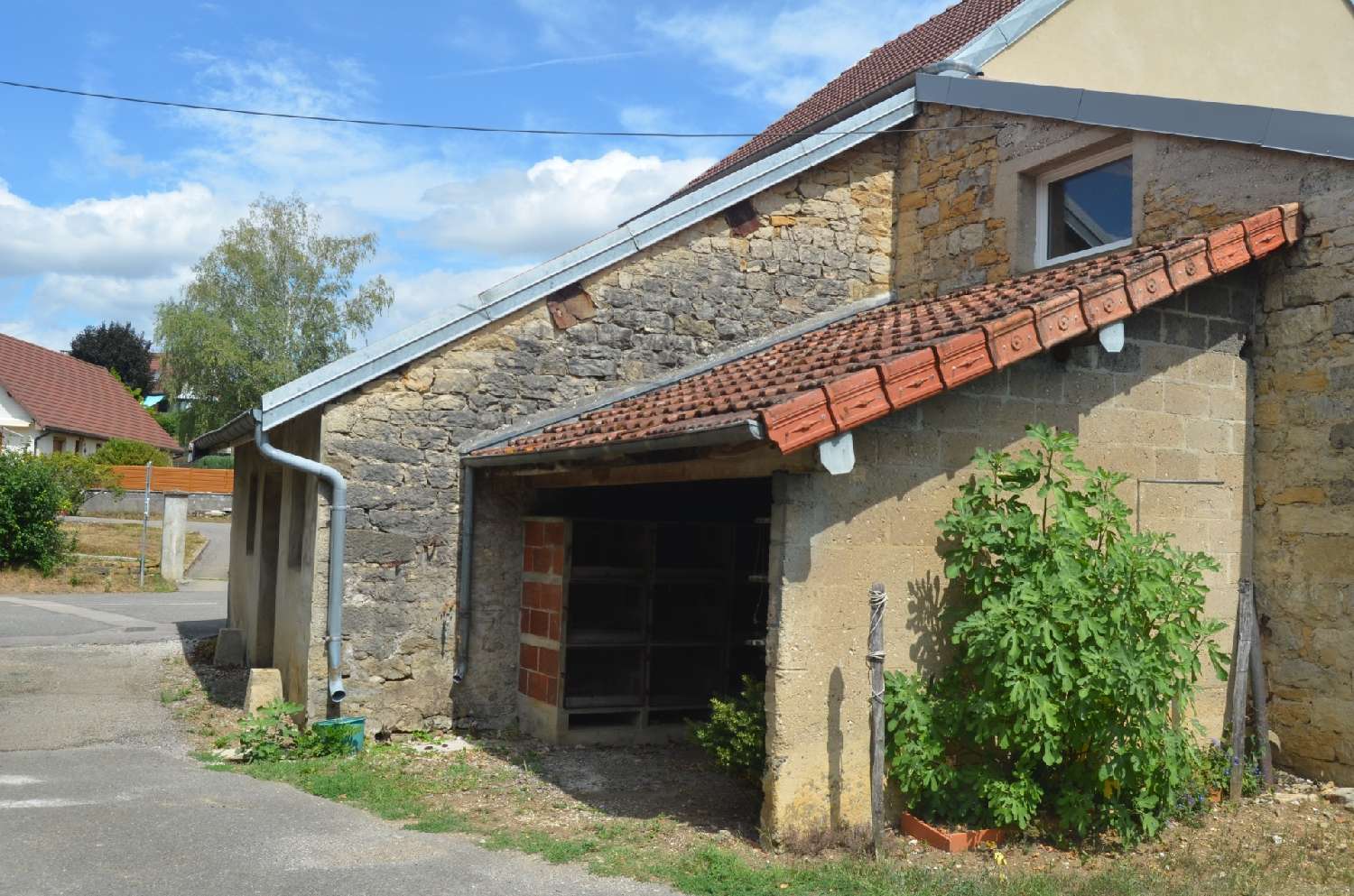 à vendre maison de village Villeneuve-sous-Pymont Jura 2