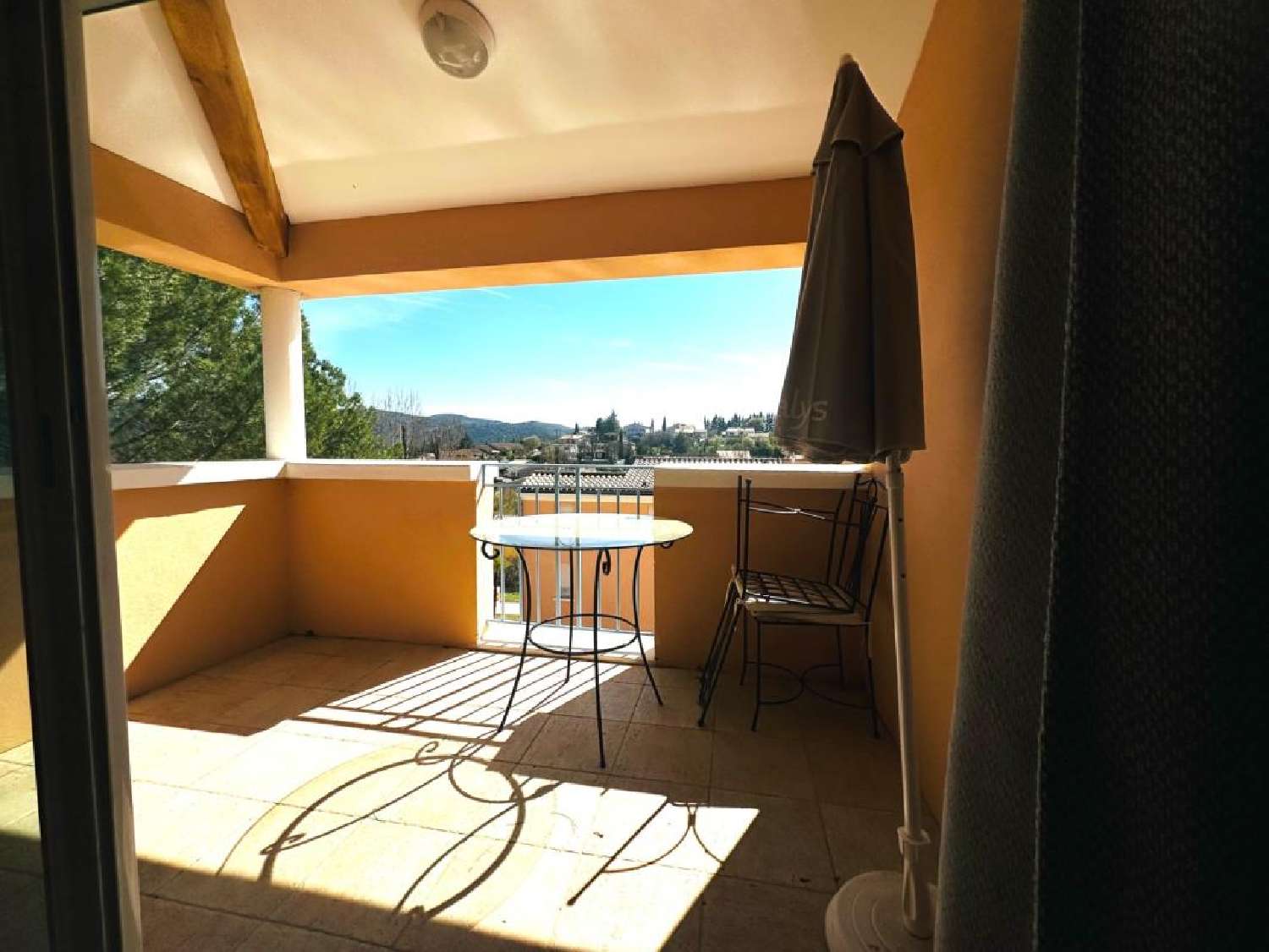 à vendre appartement Gréoux-les-Bains Alpes-de-Haute-Provence 3