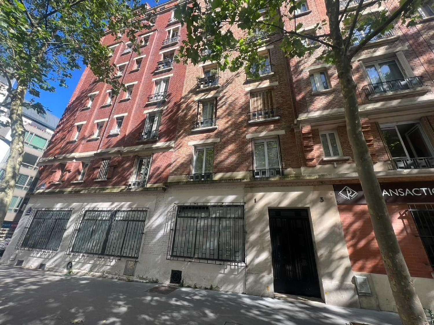 for sale apartment Paris 20e Arrondissement Paris (Seine) 8