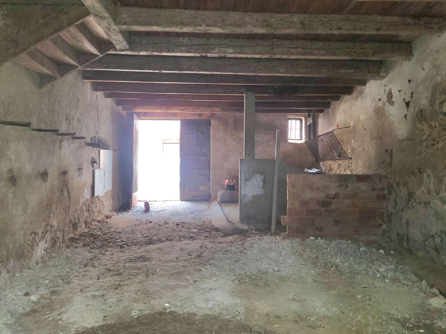  en venta granero Fouzilhon Hérault 2