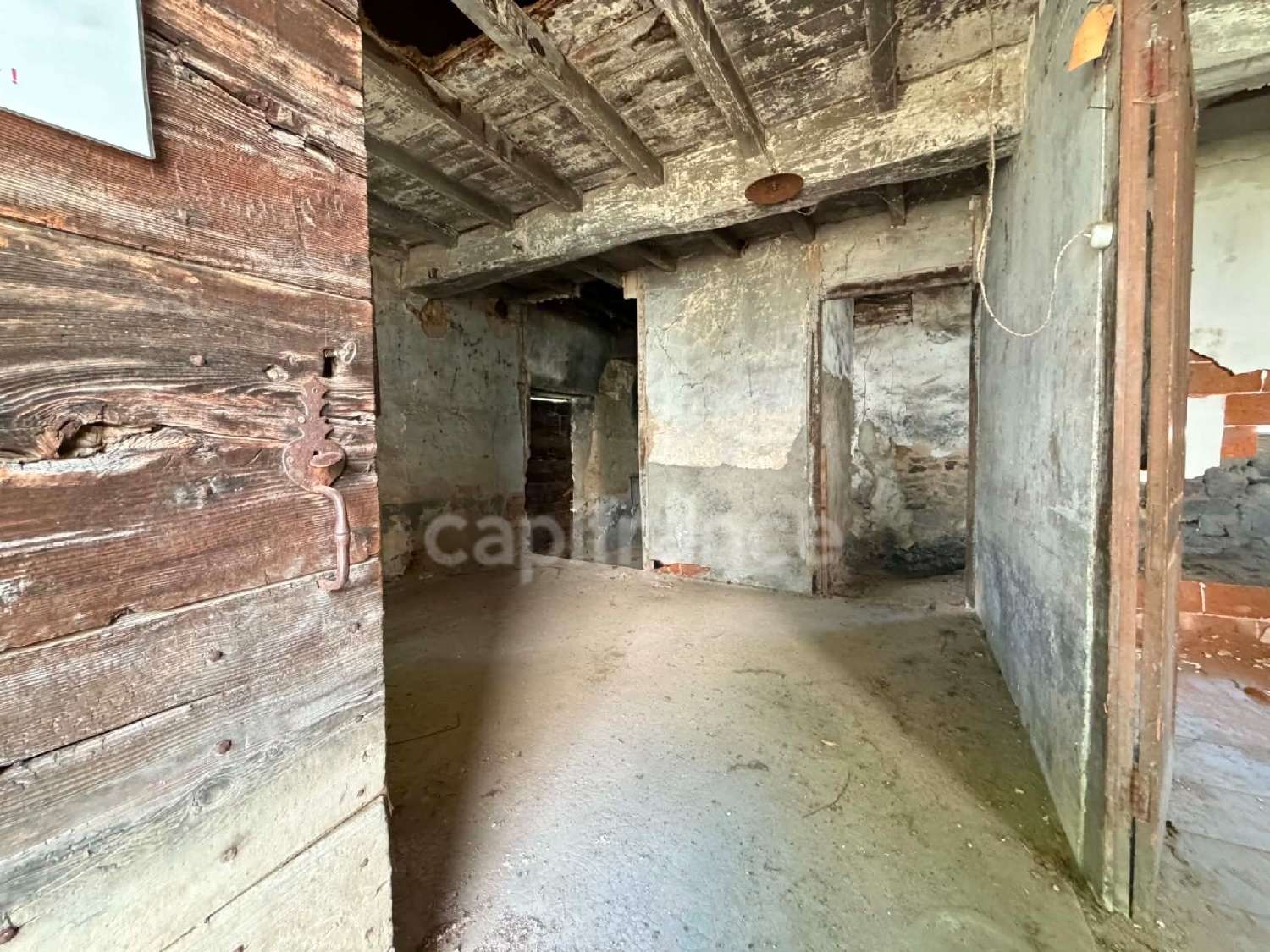 à vendre grange Panissières Loire 3