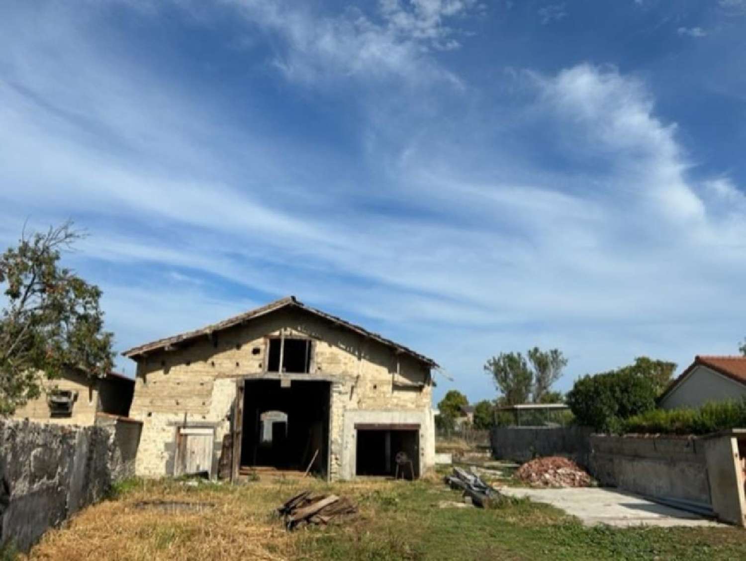  for sale barn Saint-Ignat Puy-de-Dôme 1