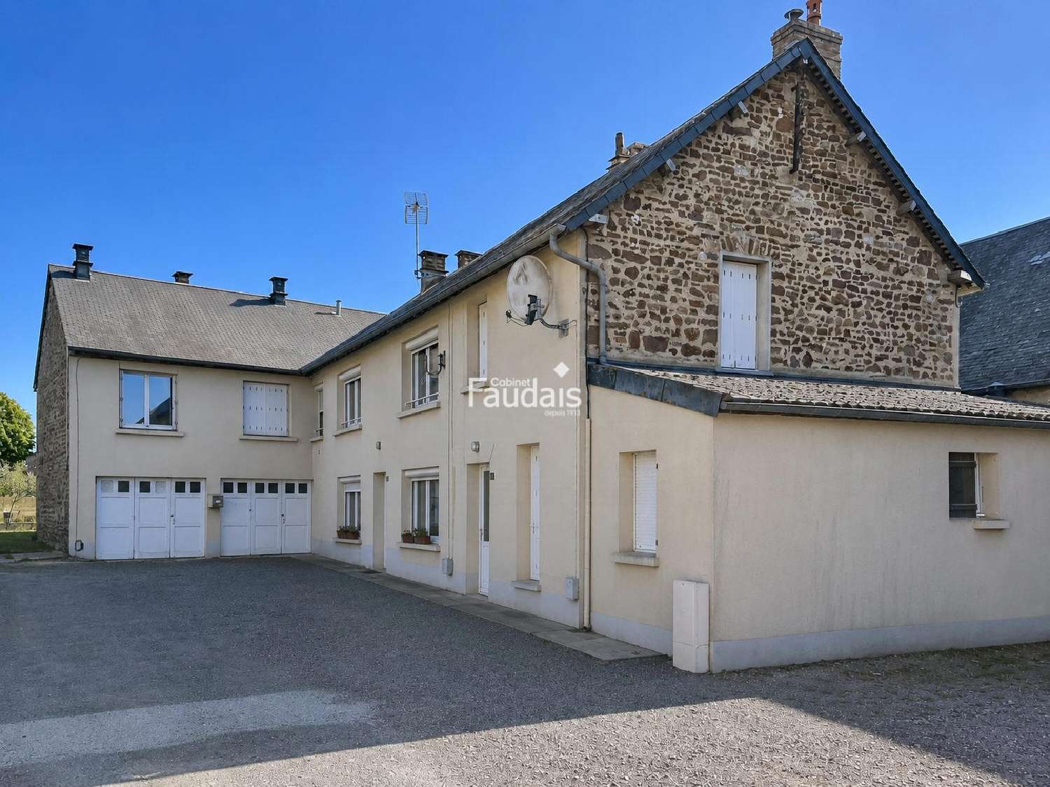 à vendre batiment Cérences Manche 7