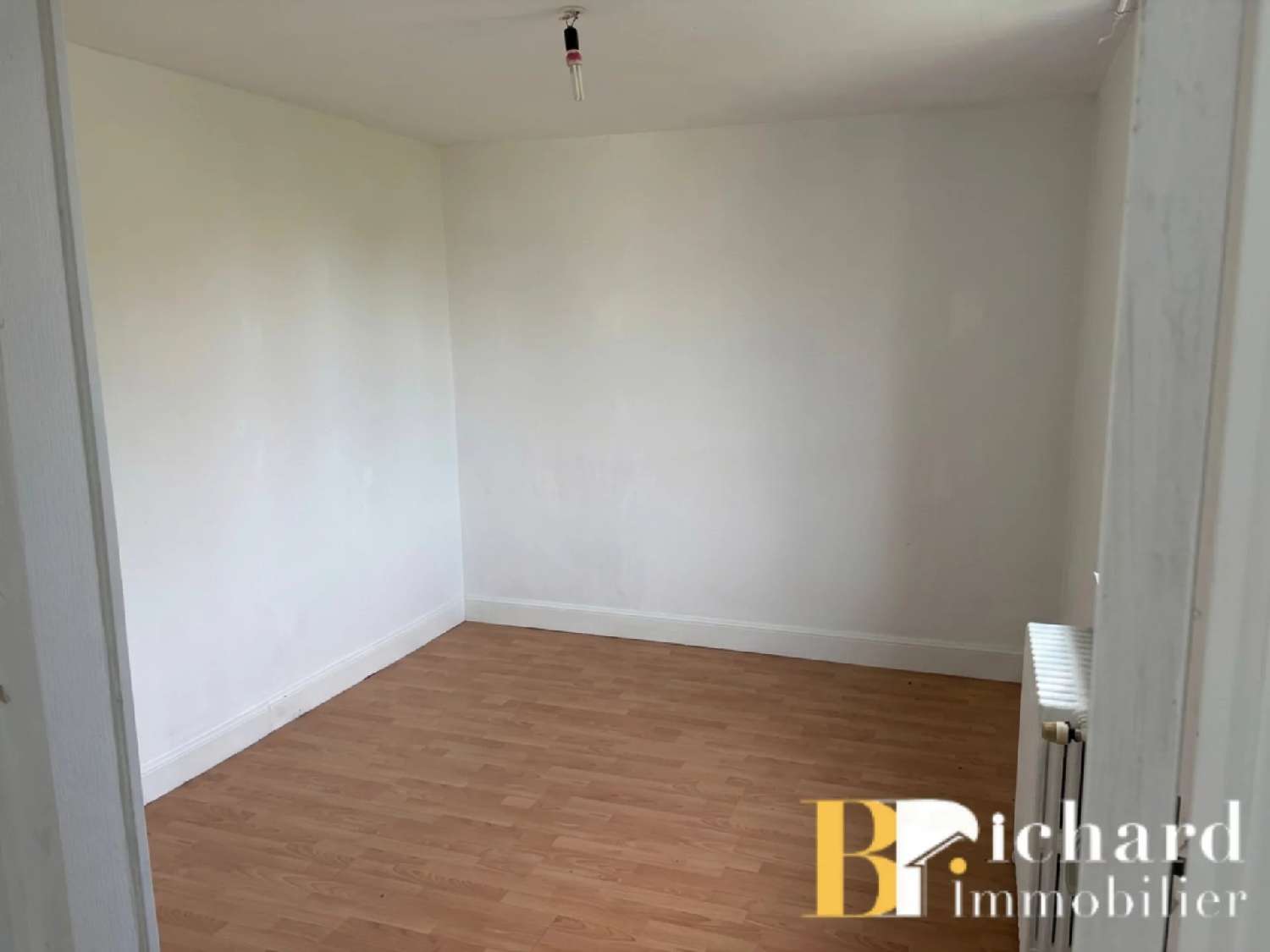 for sale building Laon Aisne 2