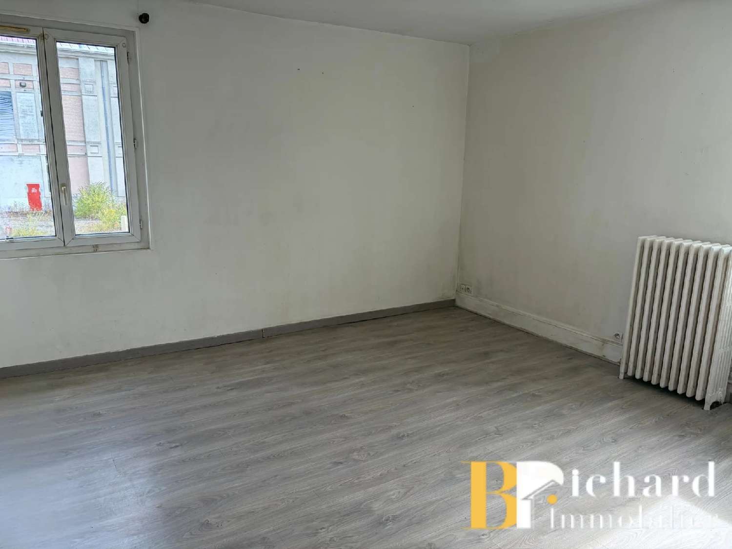 for sale building Laon Aisne 5