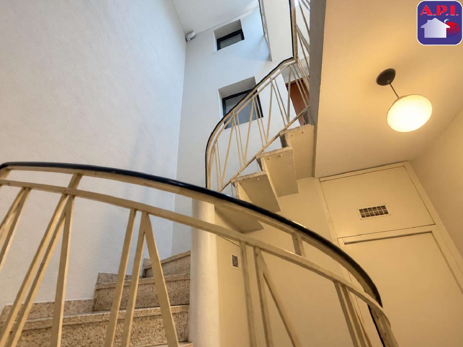 à vendre batiment Pamiers Ariège 2