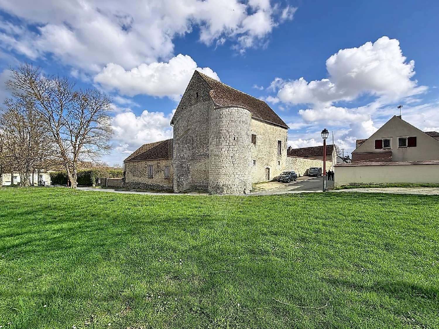 à vendre batiment Provins Seine-et-Marne 1