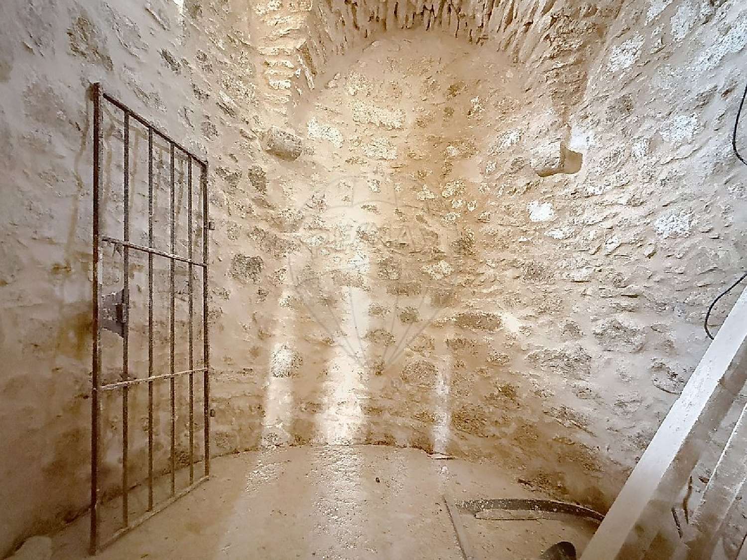 à vendre batiment Provins Seine-et-Marne 5