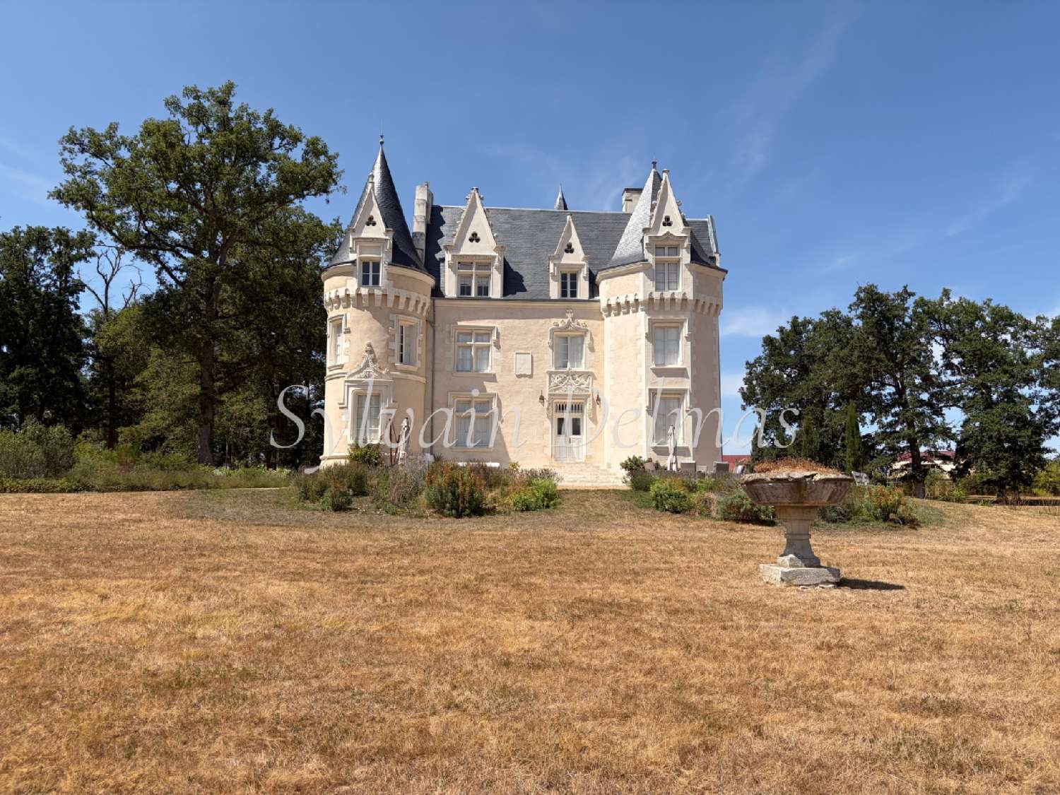 kaufen Schloss Loches Indre-et-Loire 1