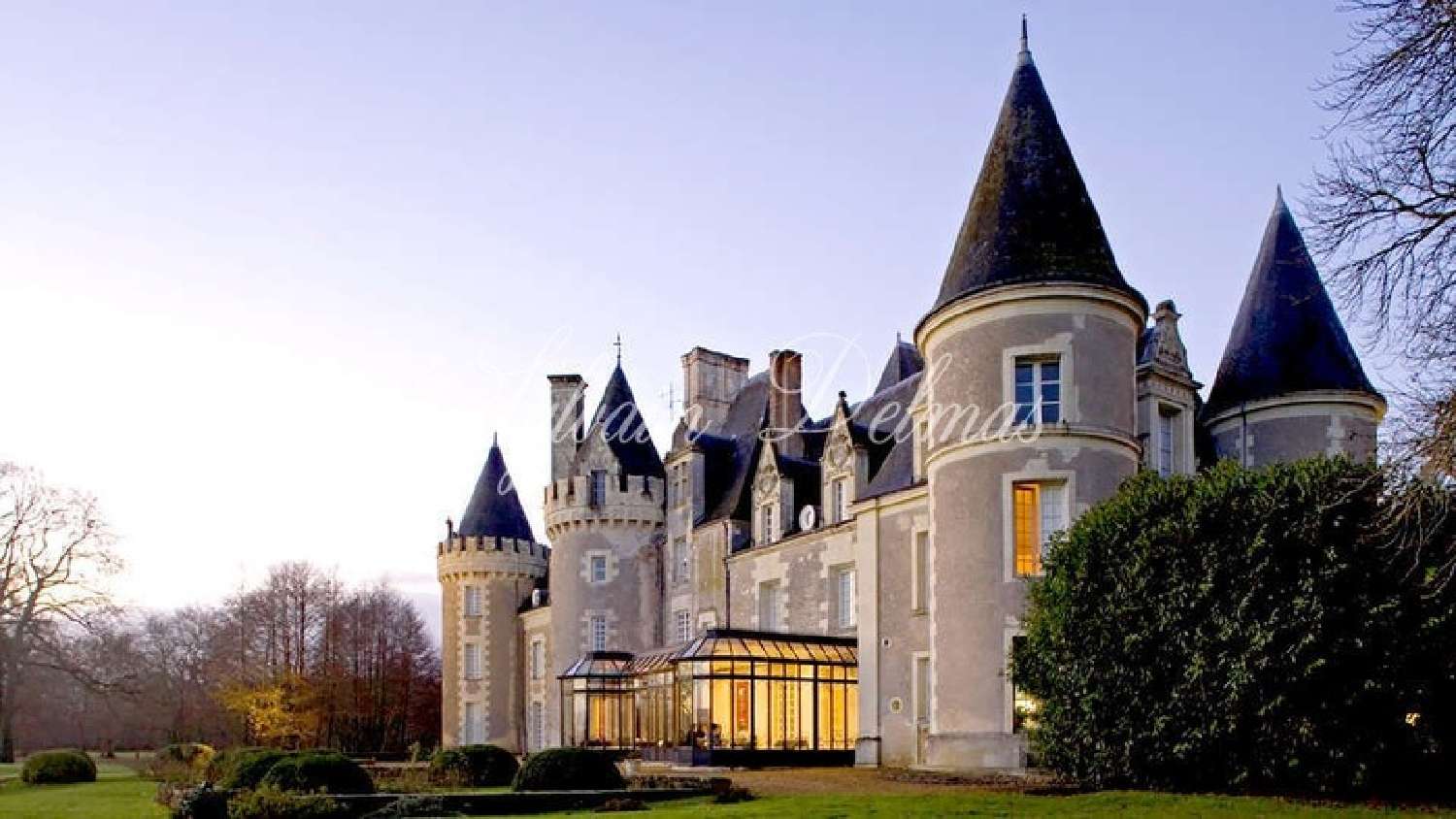 te koop kasteel Tours Indre-et-Loire 1