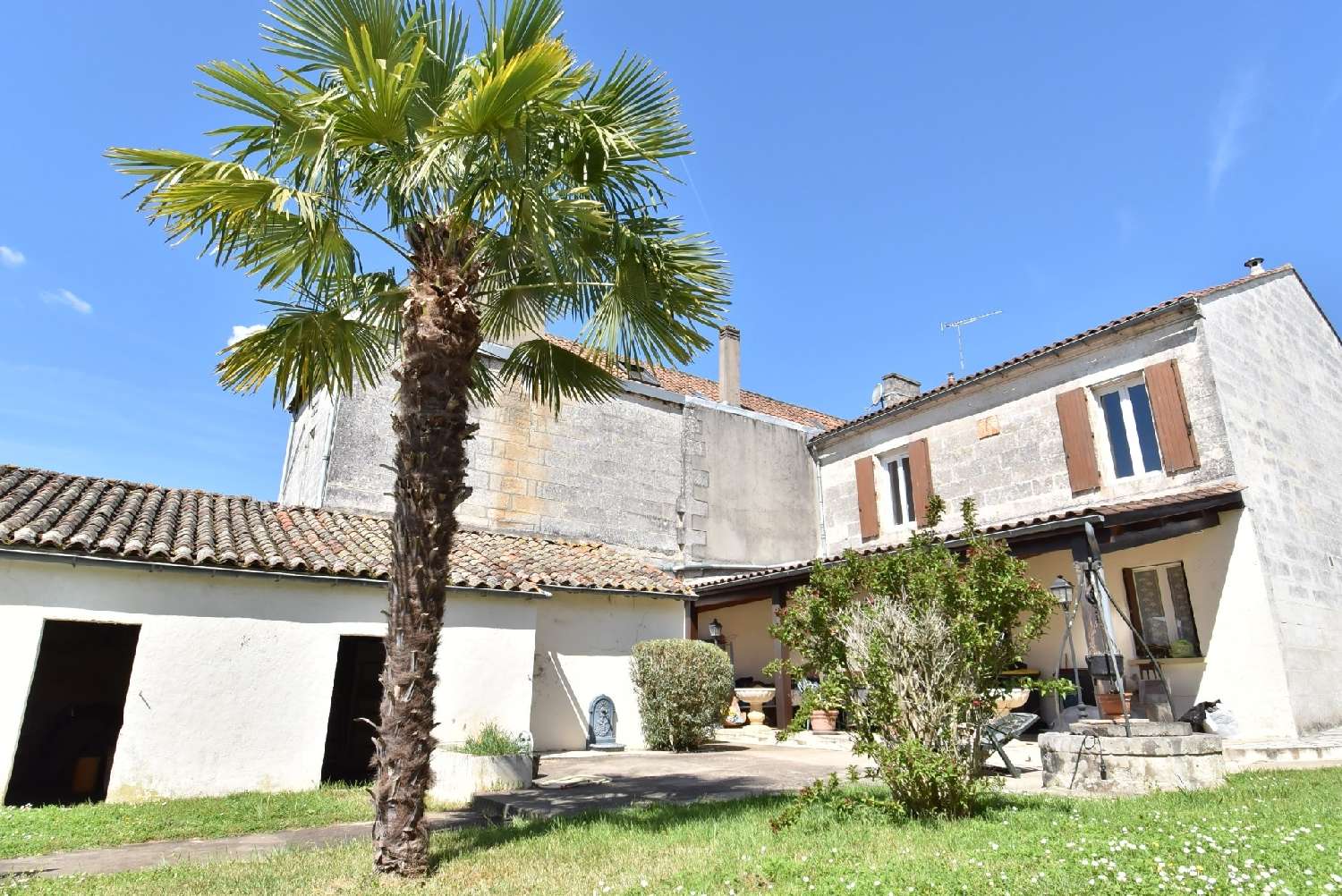  te koop stadshuis Angoulême Charente 2