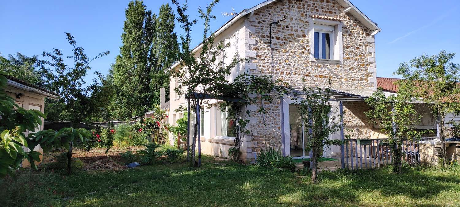  à vendre maison de ville Oiron Deux-Sèvres 1