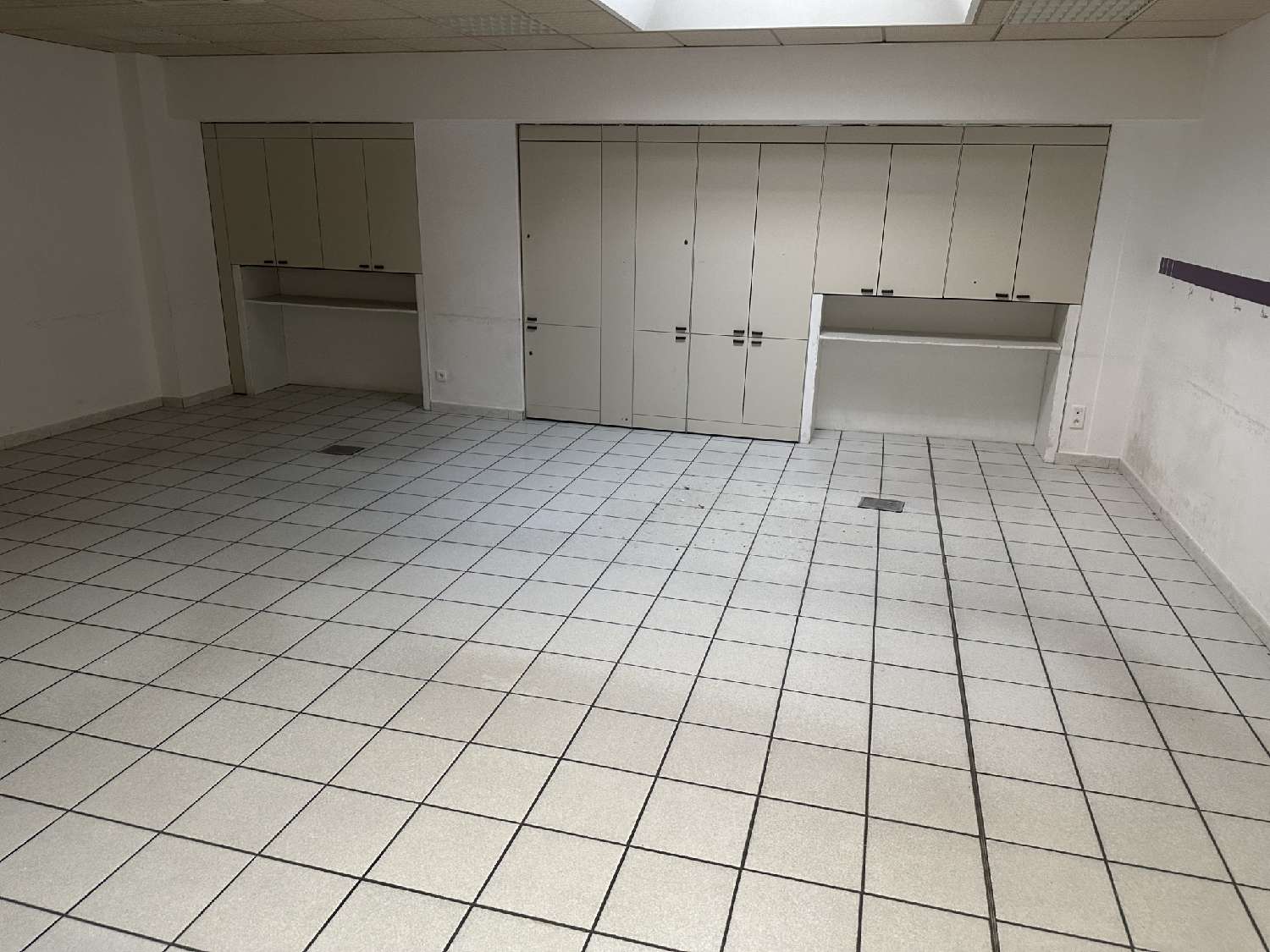  à vendre commerce Alès Gard 8