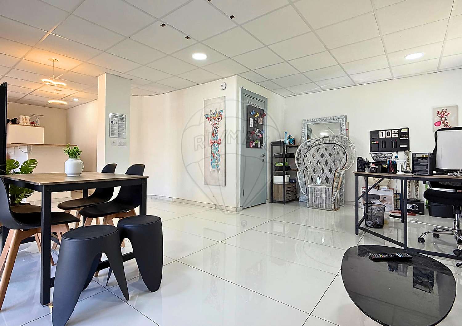 en venta local comercial Marnaz Haute-Savoie 5