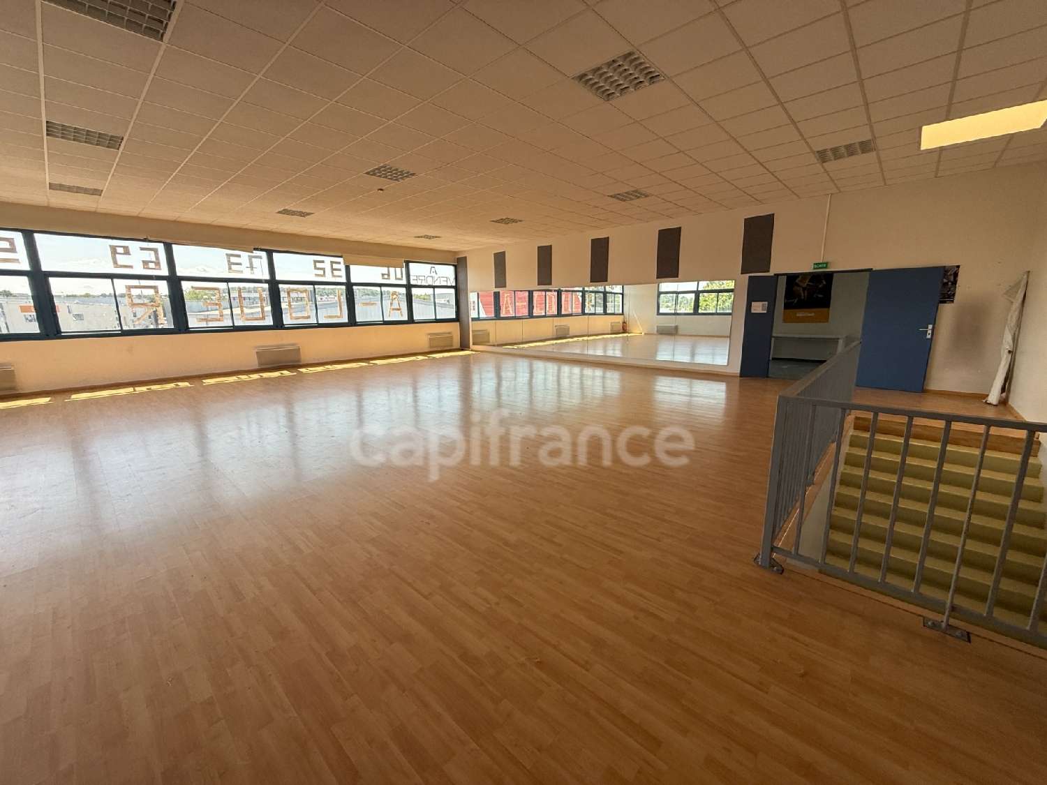  en venta local comercial Orgeval Yvelines 1