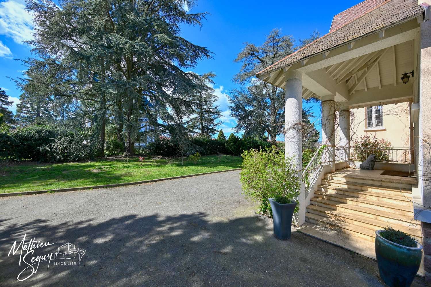à vendre propriété Chazelles-sur-Lyon Loire 4