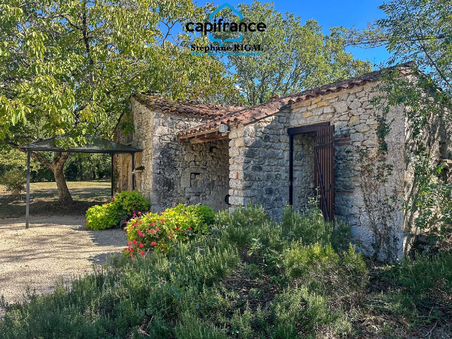for sale estate Mauroux Lot 4