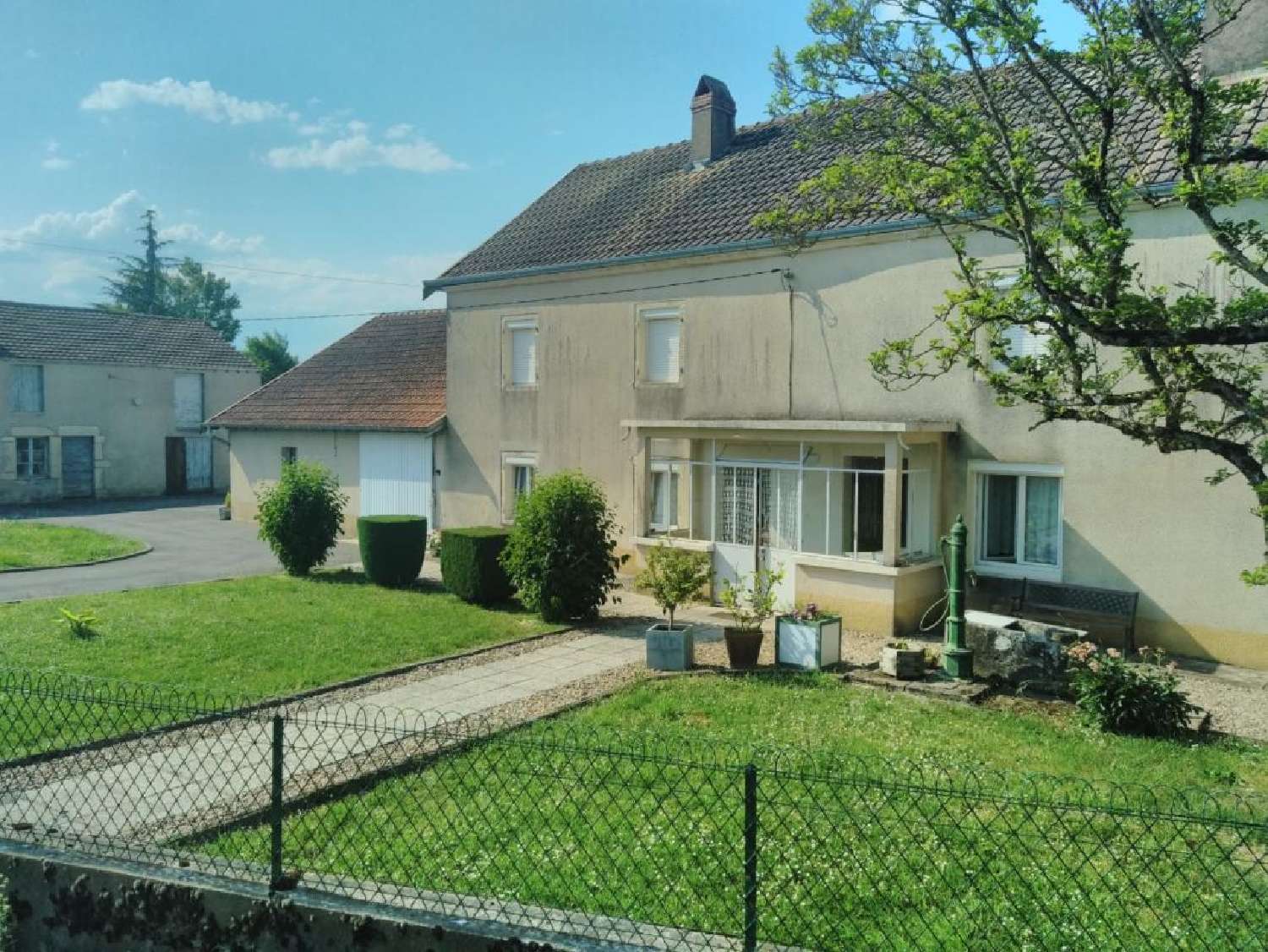 à vendre ferme Gray Haute-Saône 2