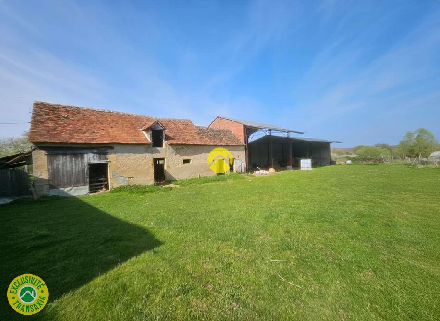 à vendre ferme Nérondes Cher 2