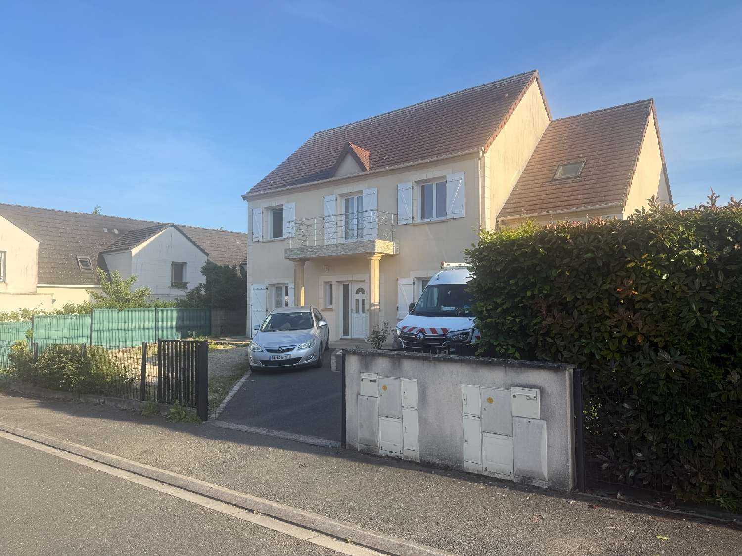  for sale house Barjouville Eure-et-Loir 1