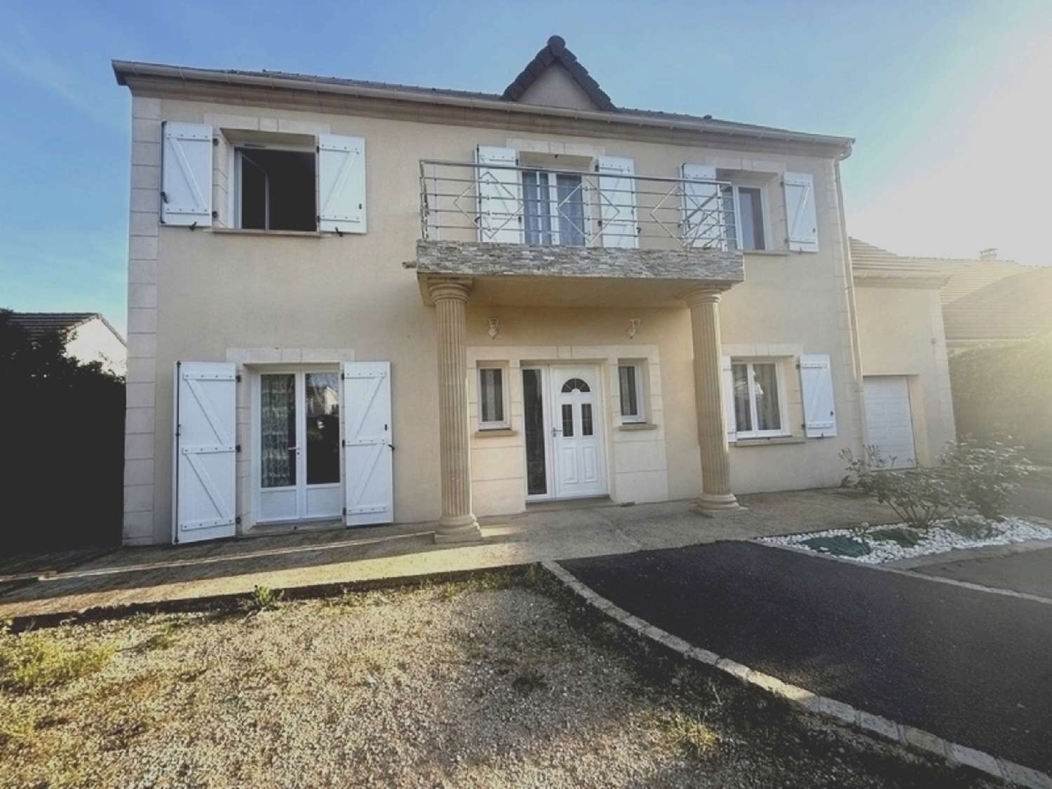  for sale house Barjouville Eure-et-Loir 2