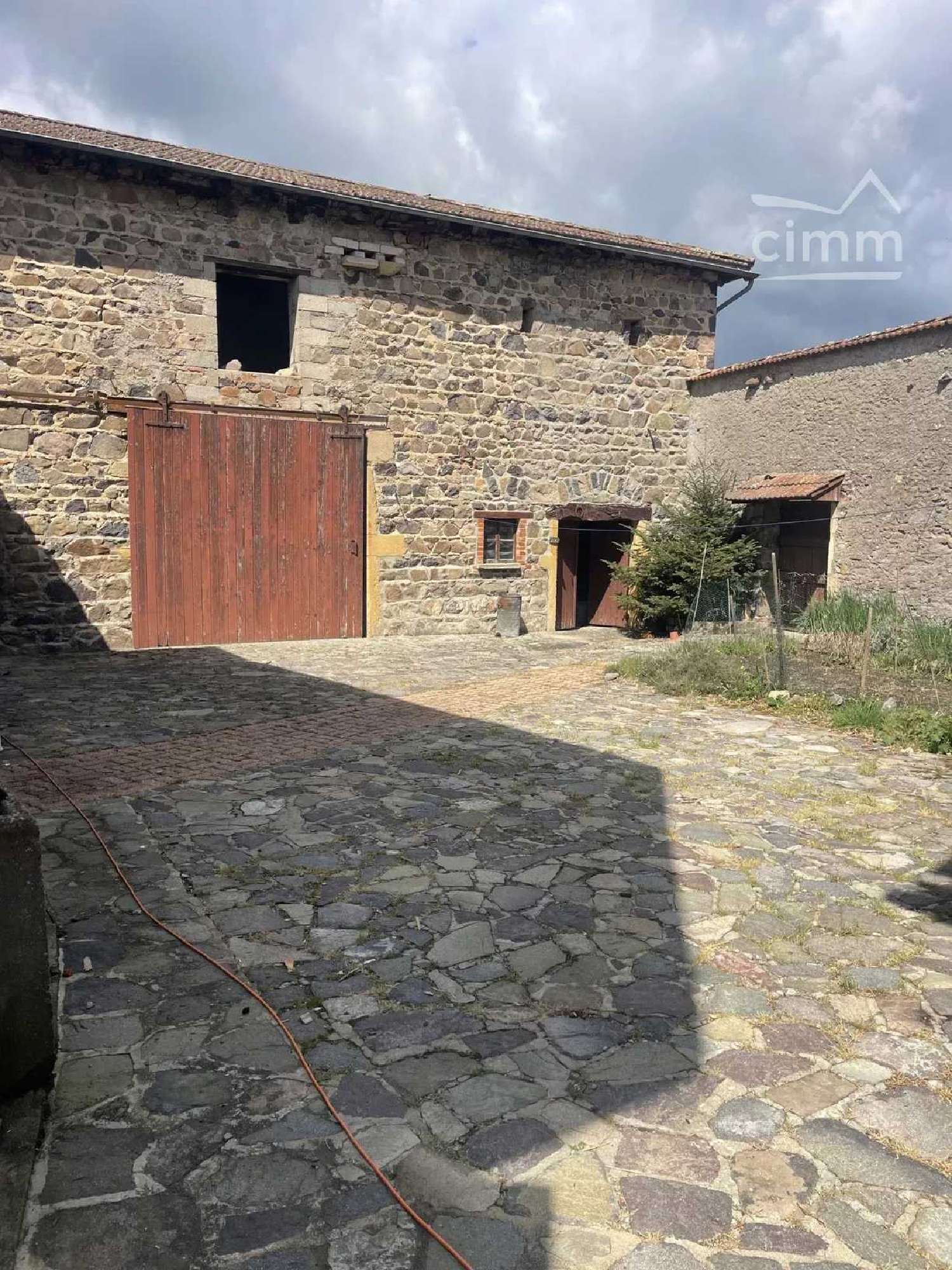  à vendre maison Belleroche Loire 3