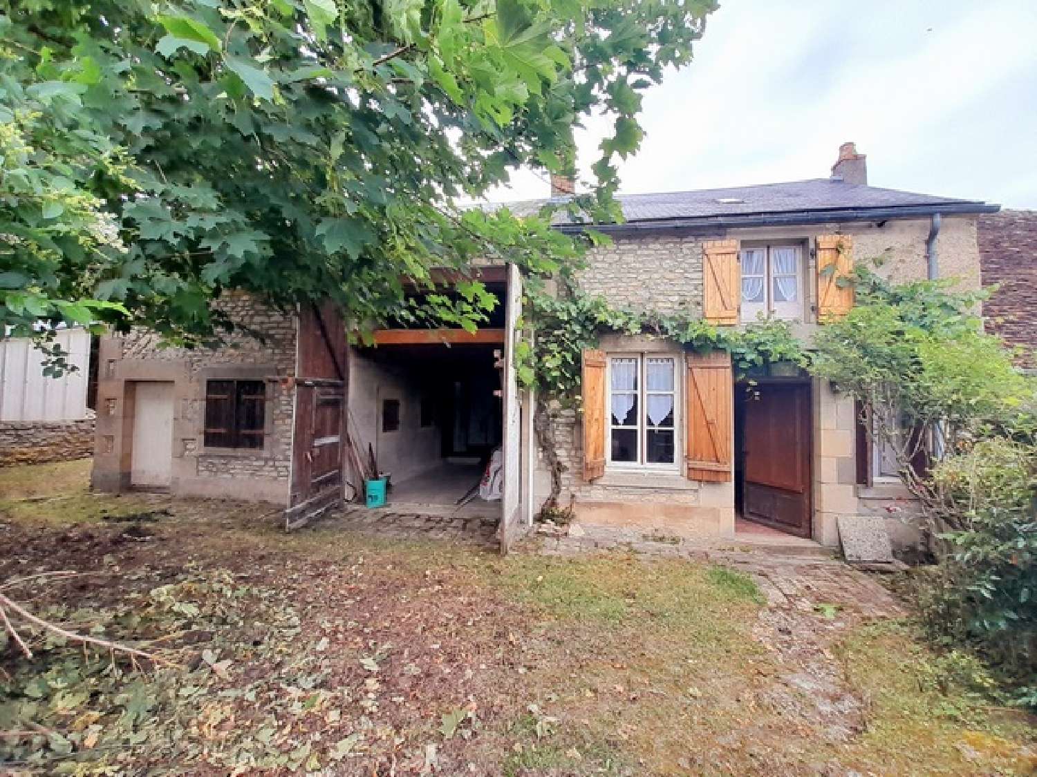  te koop huis Bona Nièvre 1