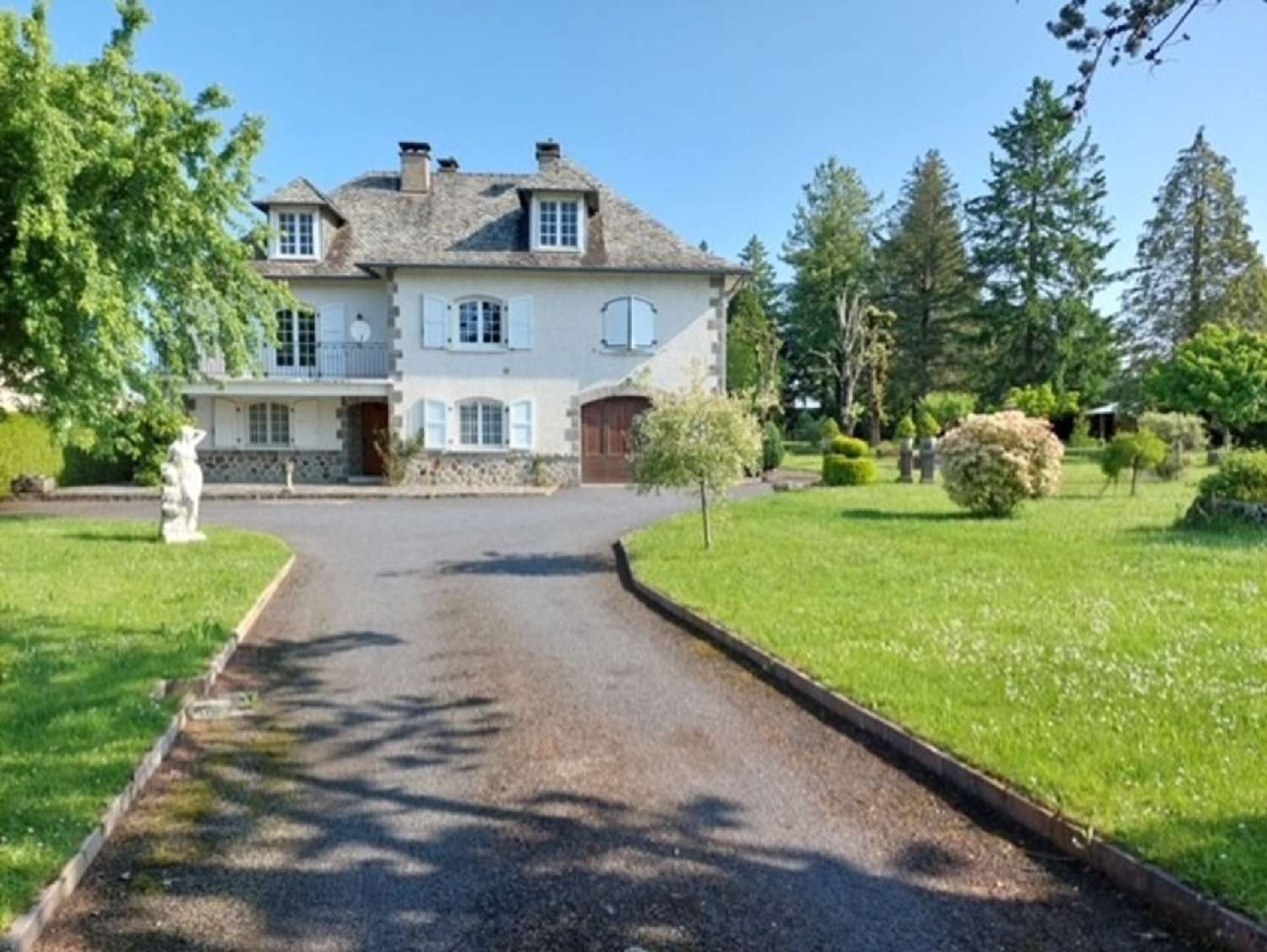 à vendre maison Carlat Cantal 2
