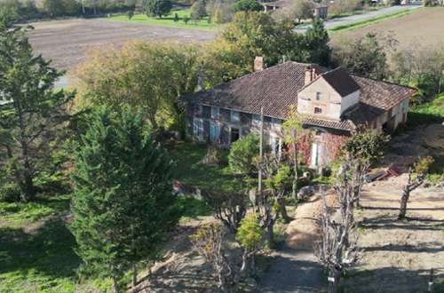 Castelnau-d'Estrétefonds Haute-Garonne huis foto