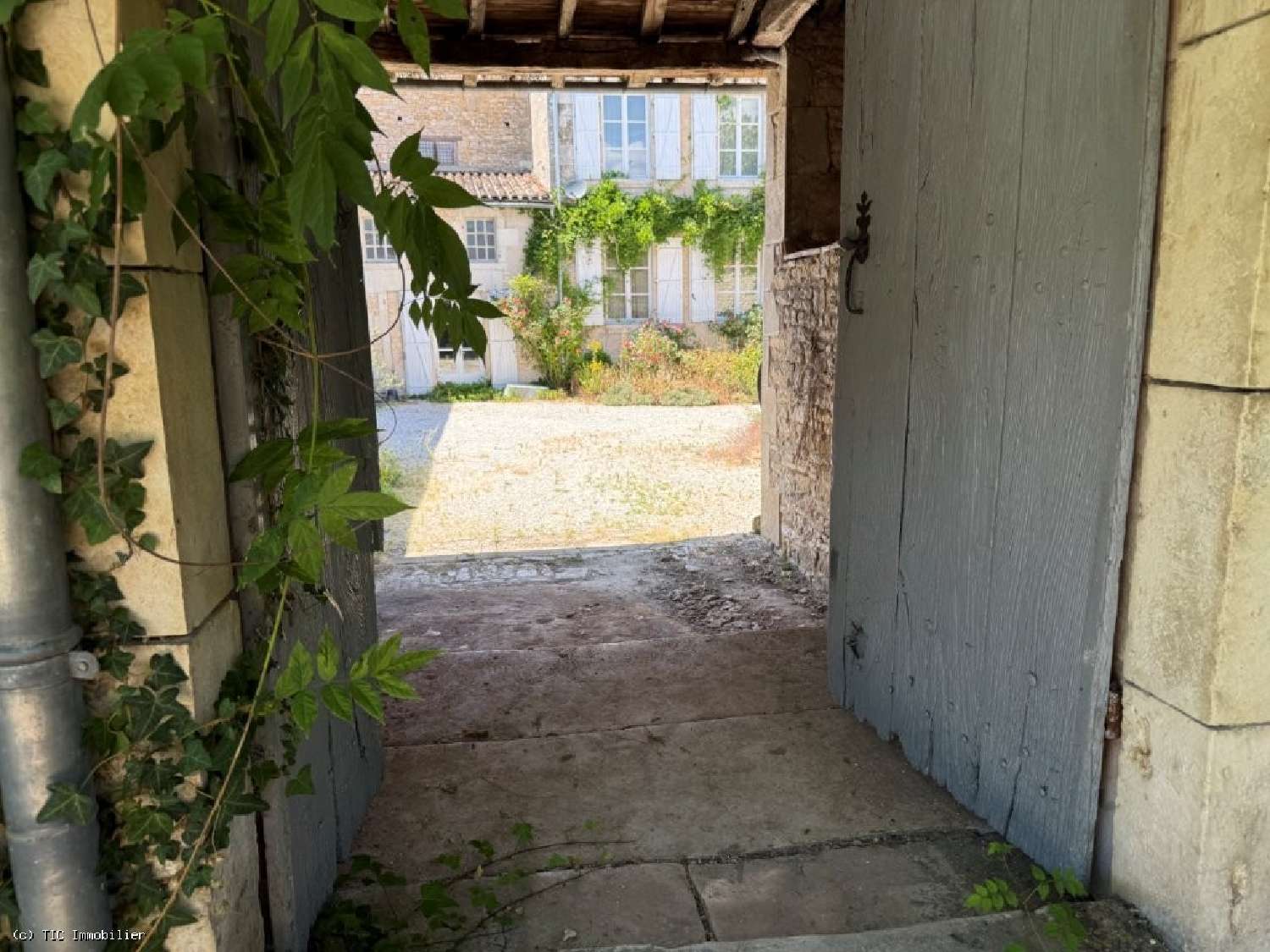for sale house Champagne-Mouton Charente 4