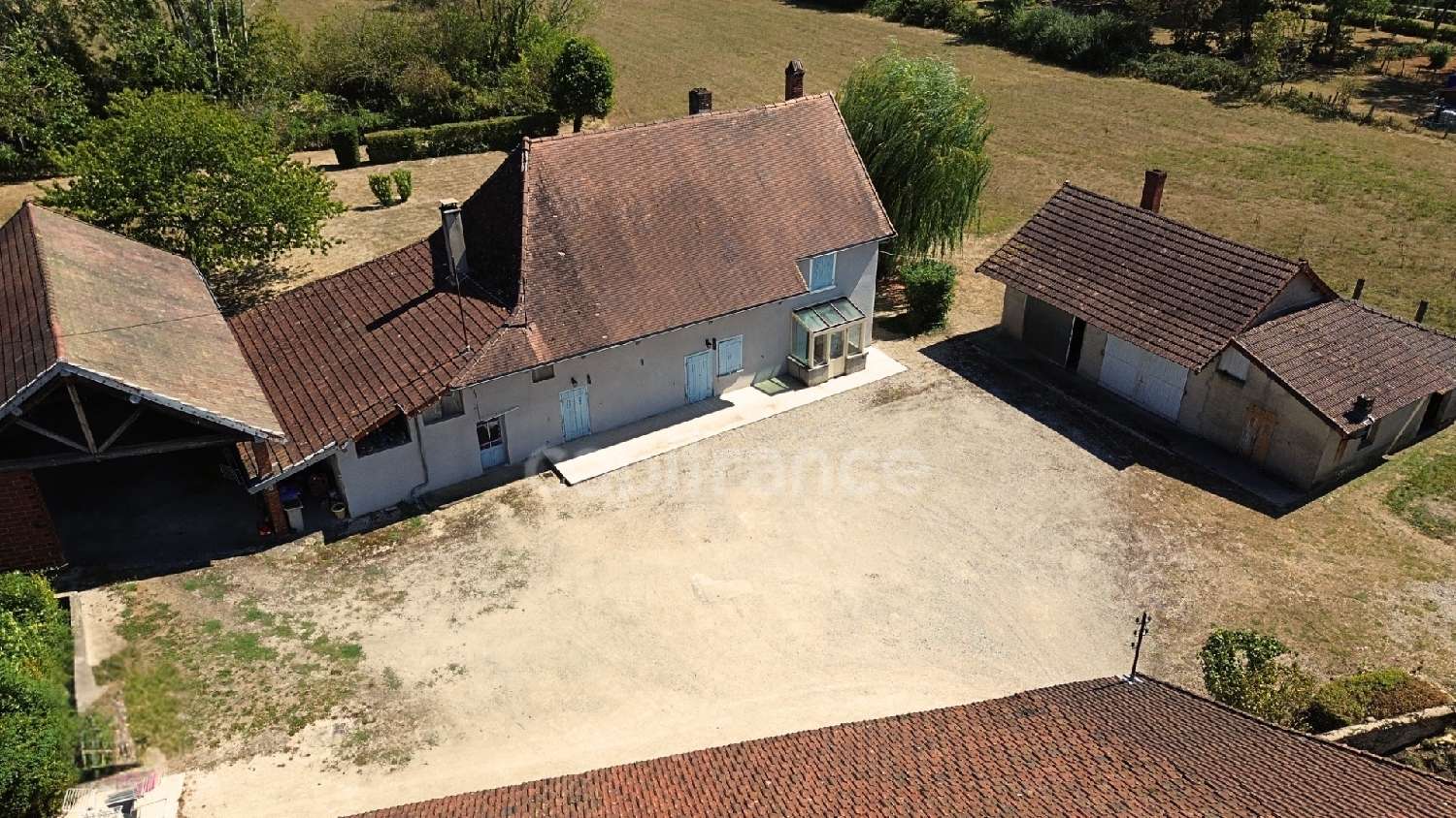 te koop huis Commenailles Jura 1