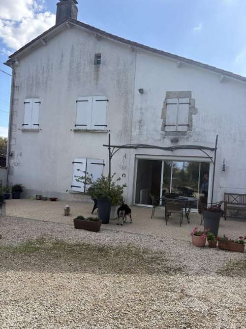 Coulonges-sur-l'Autize Deux-Sèvres huis foto