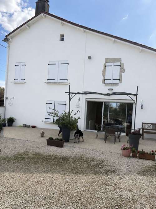 Coulonges-sur-l'Autize Deux-Sèvres house foto