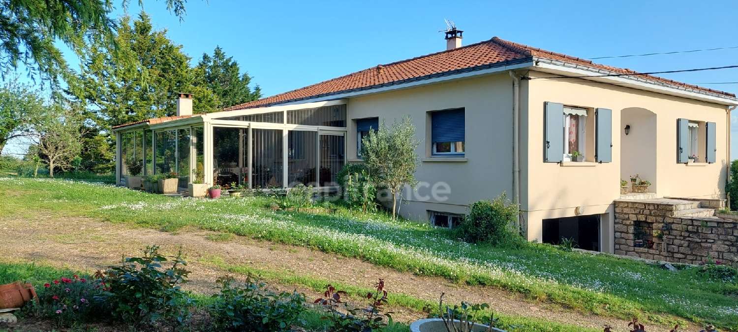 te koop huis Fontenay-le-Comte Vendée 3
