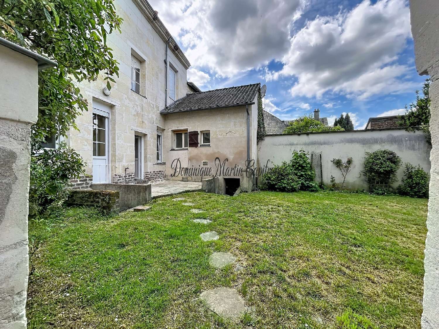 à vendre maison La Chartre-sur-le-Loir Sarthe 2